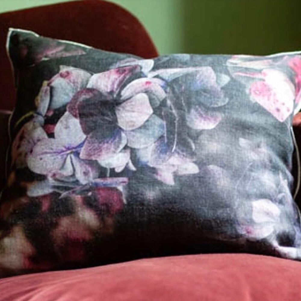 Borgo Delle Tovaglie Petali Linen Pillow Purple Ombre